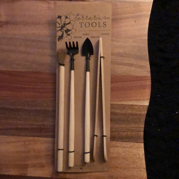 Terrarium Tools - Picture 1 of 4